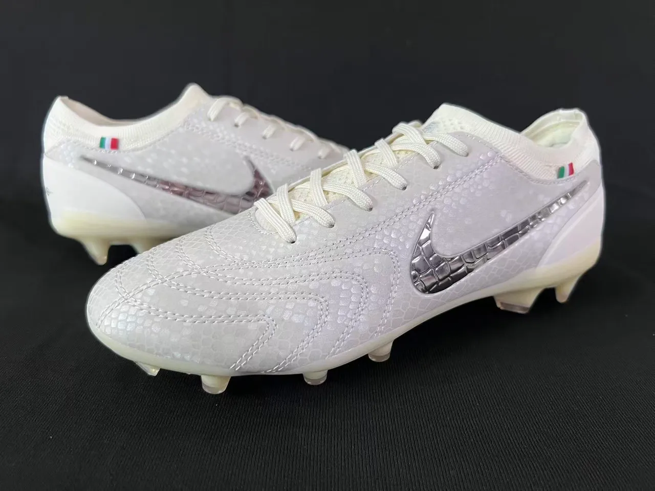 Nike Tiempo Legend Firm-Ground Soccer Shoes 7