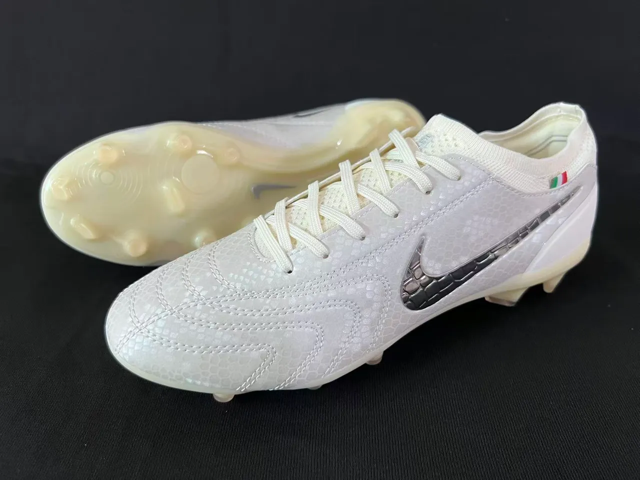 Nike Tiempo Legend Firm-Ground Soccer Shoes 9