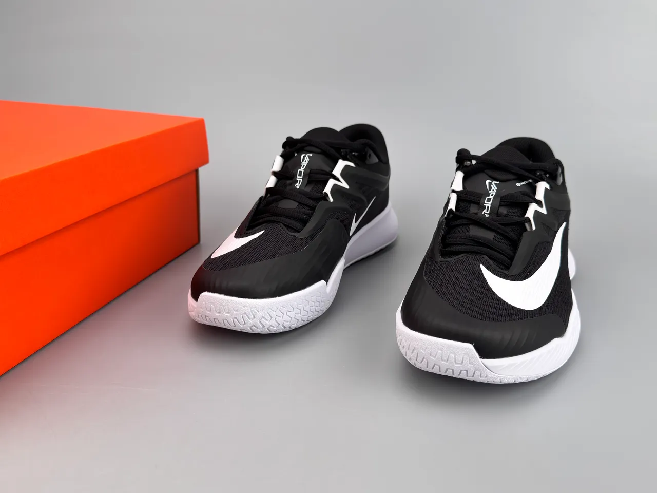 Nike Vapor Air Zoom chaussures de course noires et blanches 3