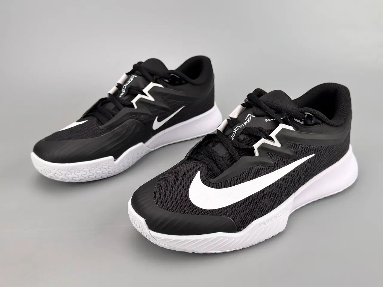 Nike Vapor Air Zoom chaussures de course noires et blanches 5