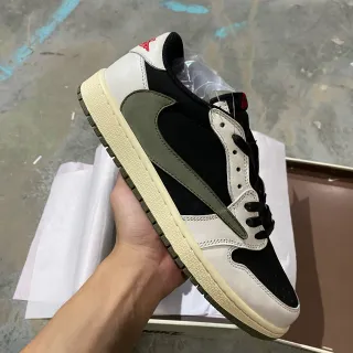 Nike White Army Green Low-Top Layered Leather-Suede Construction Lifestyle Sneakers