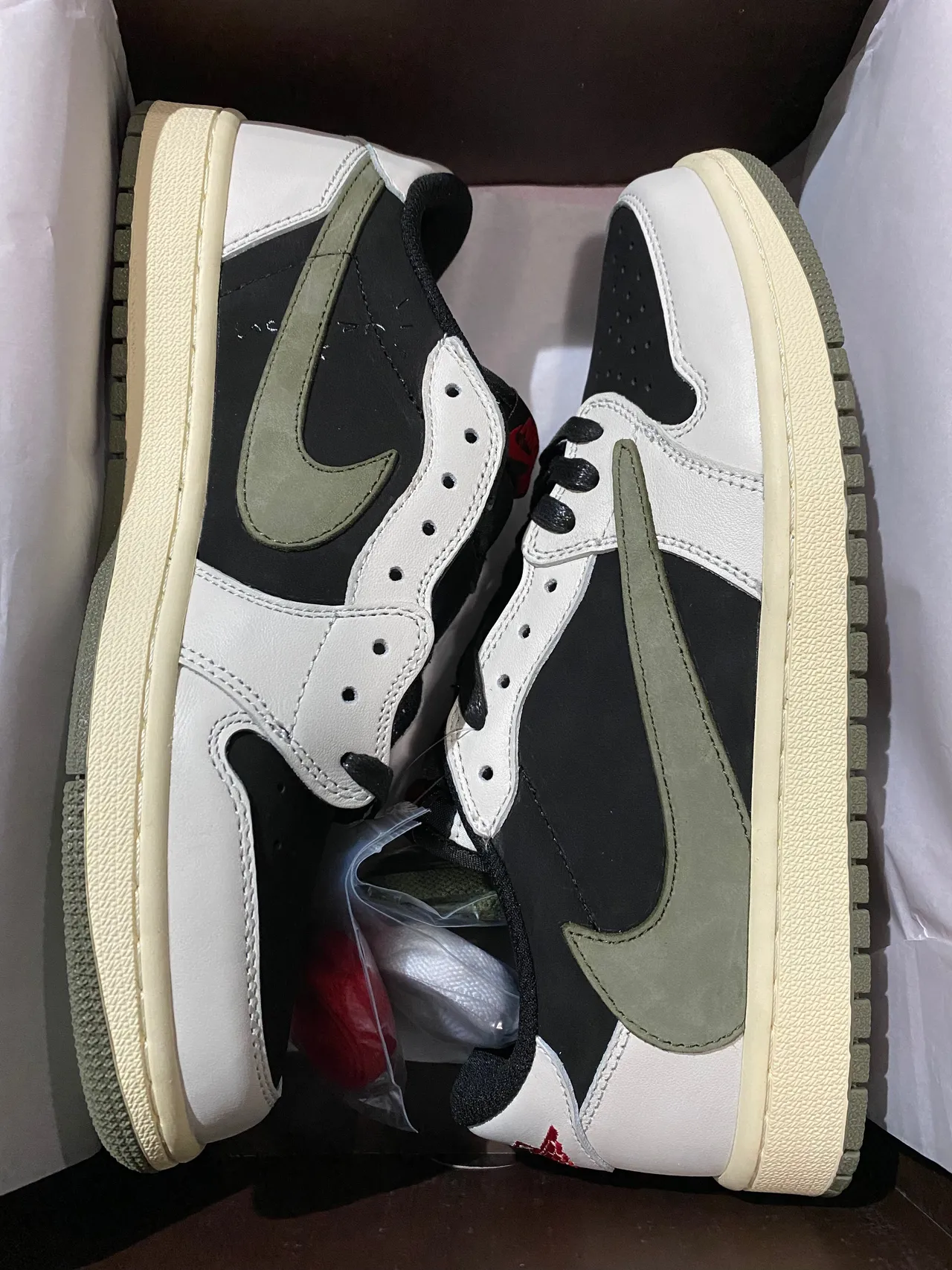 Nike White Army Green Low-Top Layered Leather-Suede Construction Lifestyle Sneakers 7
