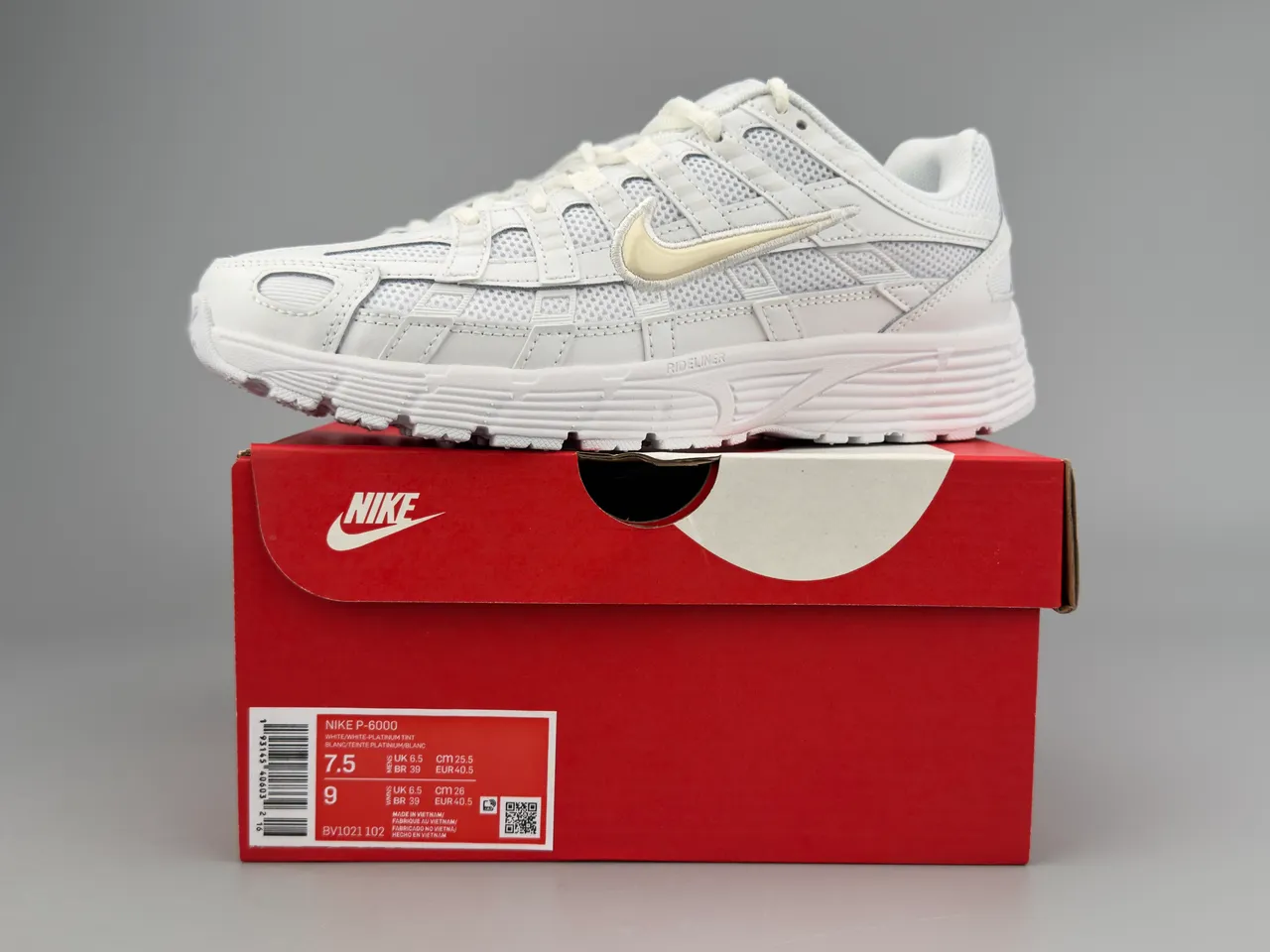 Nike White Beige Layered Synthetic Cage Breathable Mesh Panels Lifestyle Sneakers 2