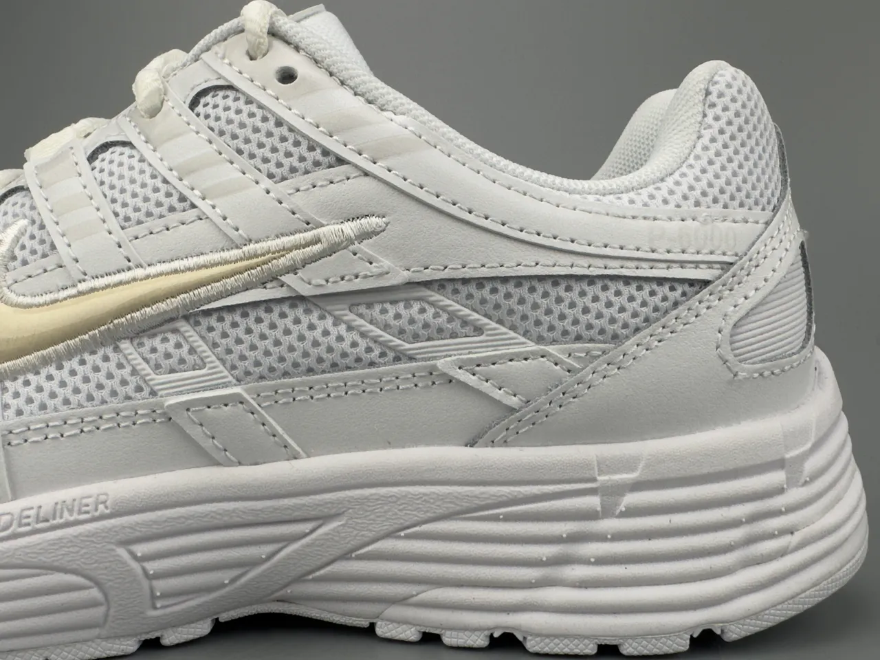 Nike White Beige Layered Synthetic Cage Breathable Mesh Panels Lifestyle Sneakers 5