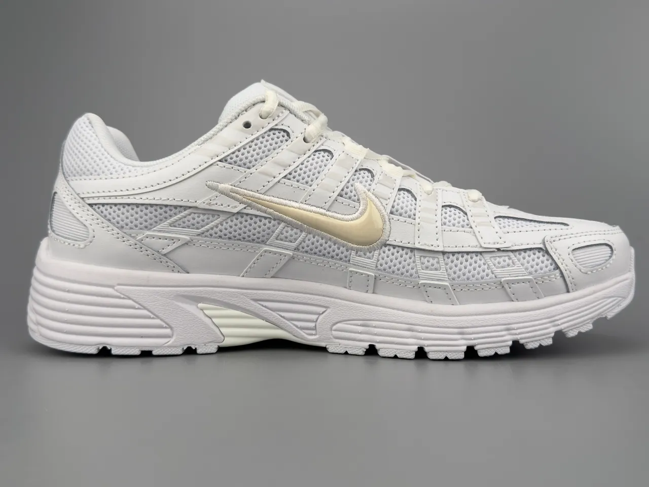 Nike White Beige Layered Synthetic Cage Breathable Mesh Panels Lifestyle Sneakers 10