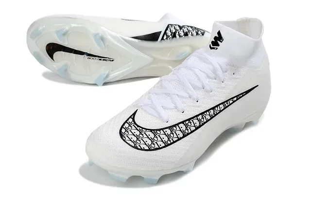 Nike Chaussures de football blanc noir haut avec upper Flyknit terrain ferme 3