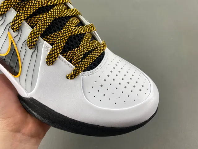 Nike White Black High-Top Ribbed Synthetic Overlay Basketball Shoes 2