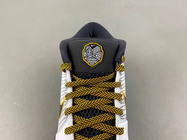 Nike White Black High-Top Ribbed Synthetic Overlay Basketball Shoes 6