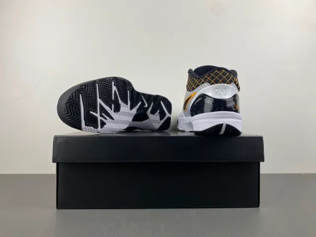 Nike White Black High-Top Ribbed Synthetic Overlay Basketball Shoes 17