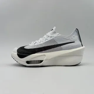 Nike Chaussures de running avec tige en tricot blanc noir, semelle intermédiaire wedge