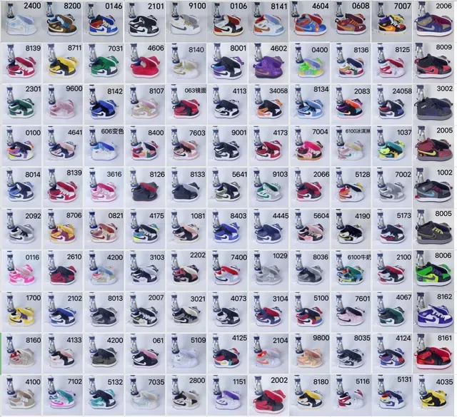 Nike White Blue Low-Top Perforated Toe Lifestyle Sneakers 2