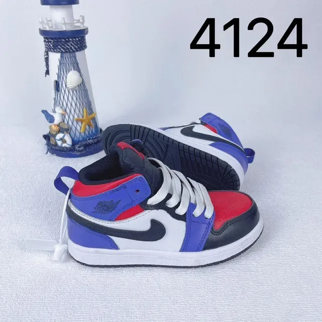 Nike White Blue Low-Top Perforated Toe Lifestyle Sneakers 24