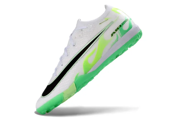 Nike Blanc et Vert Low-Cut Knit Upper Neon Flame Graphic Turf Chaussures de Football 3