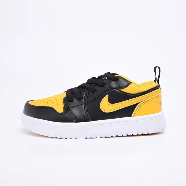 Nike White Low-Top Lace-Up Lifestyle Sneakers 3