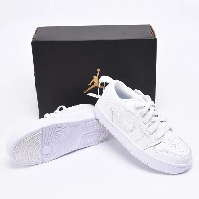 Nike White Low-Top Lace-Up Lifestyle Sneakers 20