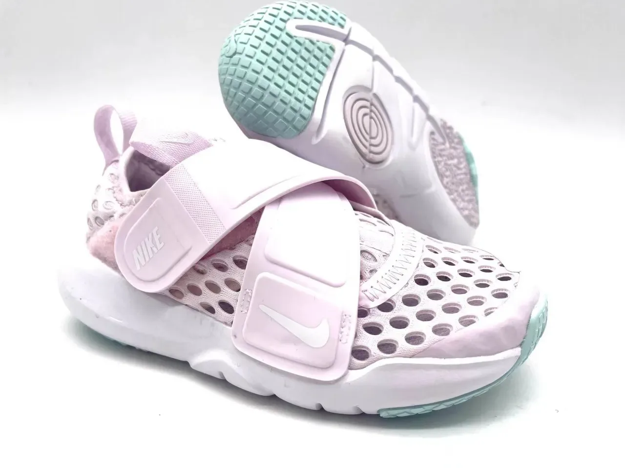 Nike White Orange Laceless Hook-and-Loop Strap Perforated Mesh Upper Lifestyle Sneakers 10