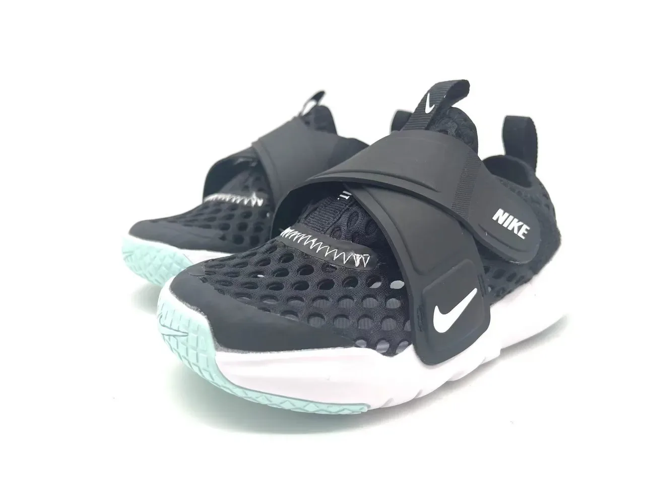 Nike White Orange Laceless Hook-and-Loop Strap Perforated Mesh Upper Lifestyle Sneakers 16