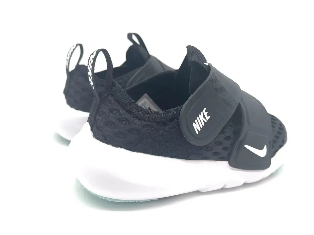 Nike White Orange Laceless Hook-and-Loop Strap Perforated Mesh Upper Lifestyle Sneakers 17
