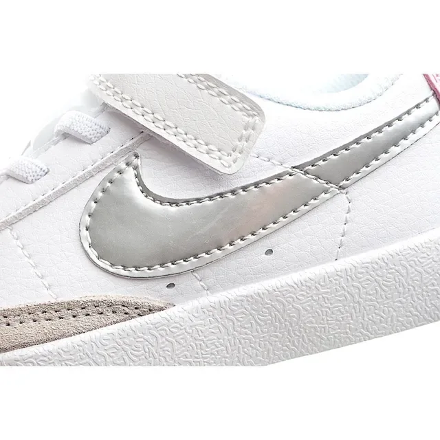 Nike White Pink Low-Top Padded Collar Lifestyle Sneakers 12