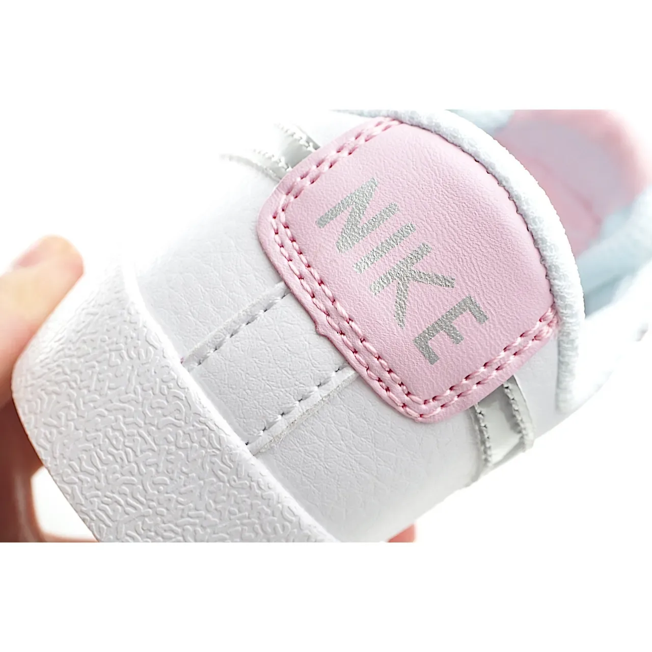 Nike White Pink Low-Top Padded Collar Lifestyle Sneakers 13