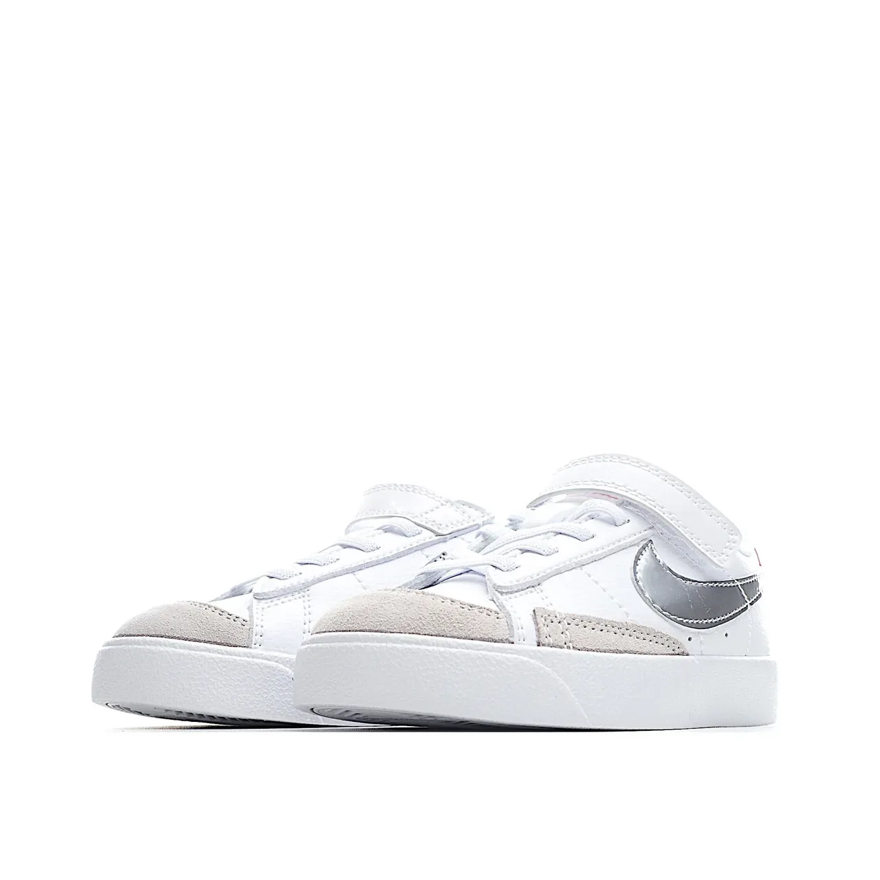 Nike White Pink Low-Top Padded Collar Lifestyle Sneakers 18
