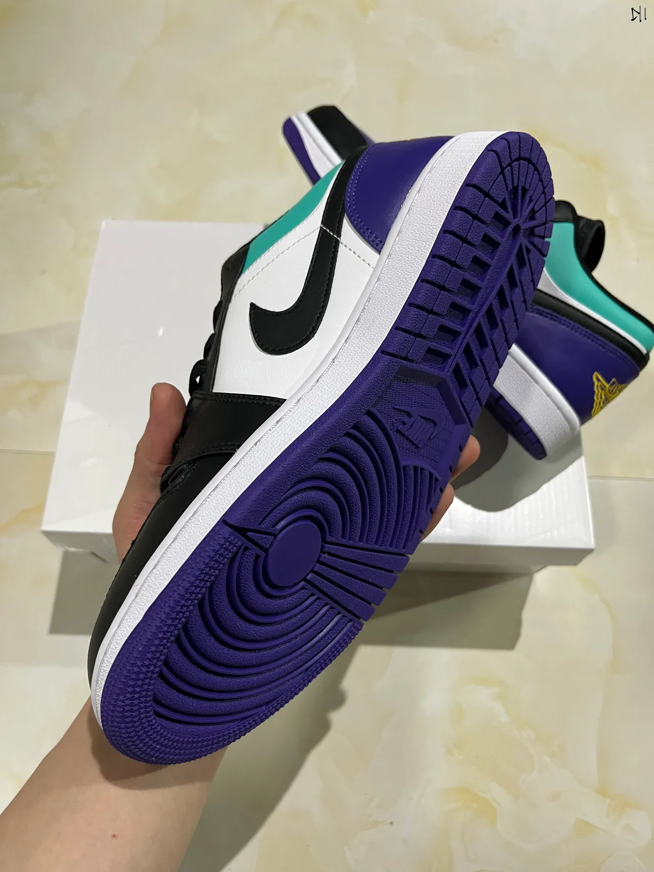 Nike White Purple Low-Top Basketball Silhouette Multi-Panel Leather Construction Lifestyle Sneakers 6