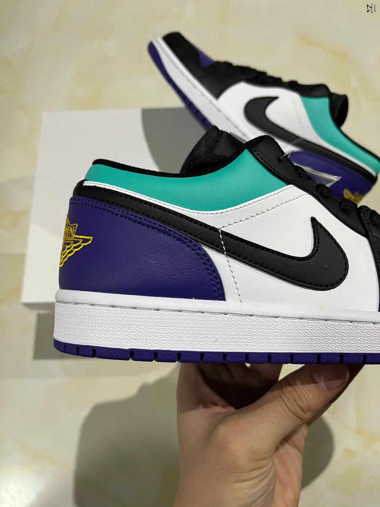 Nike White Purple Low-Top Basketball Silhouette Multi-Panel Leather Construction Lifestyle Sneakers 7