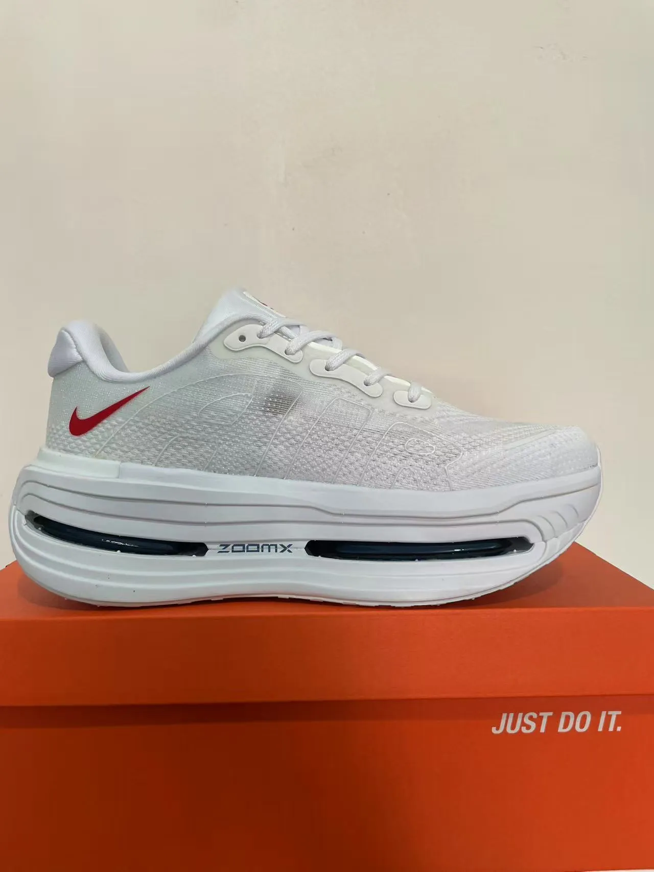 Nike White Red Engineered Mesh Upper Dual Visible Air Zoom Units Running Shoes 5