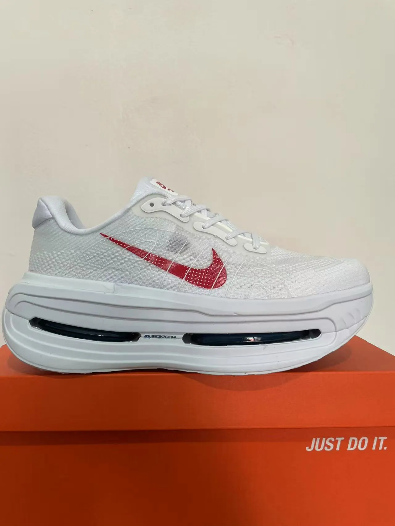 Nike White Red Engineered Mesh Upper Dual Visible Air Zoom Units Running Shoes 6