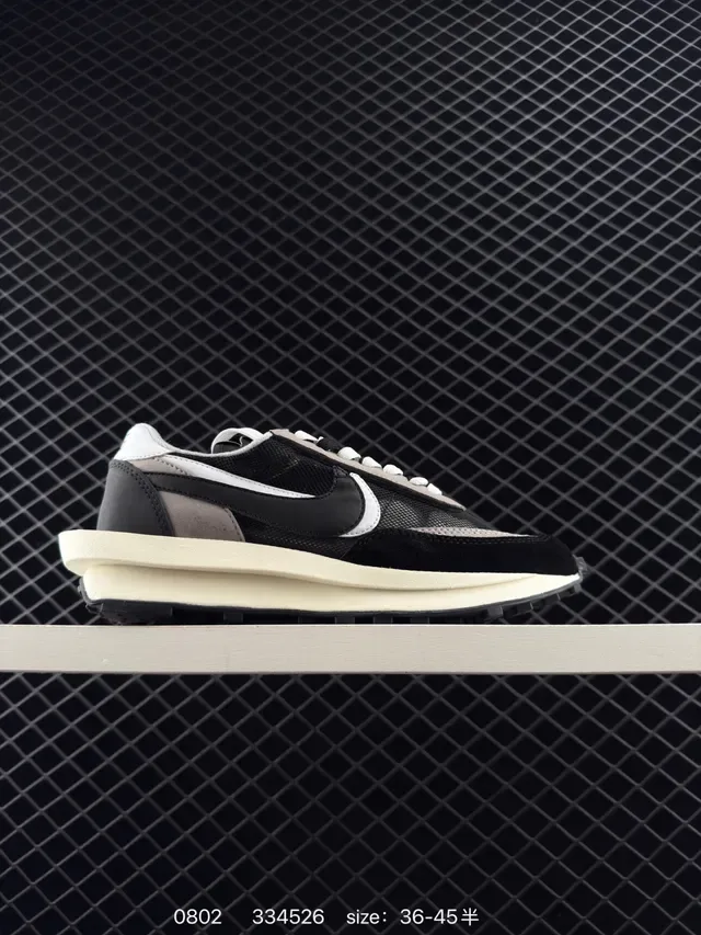 Nike x sacai LDWaffle Black White Gray Lifestyle Sneakers 6