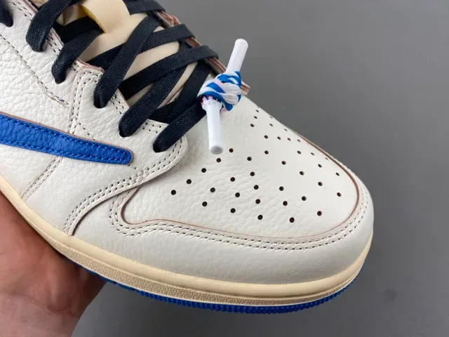 Nike x Travis Scott Air Jordan 1 Low Cactus Jack Lifestyle Sneakers 2