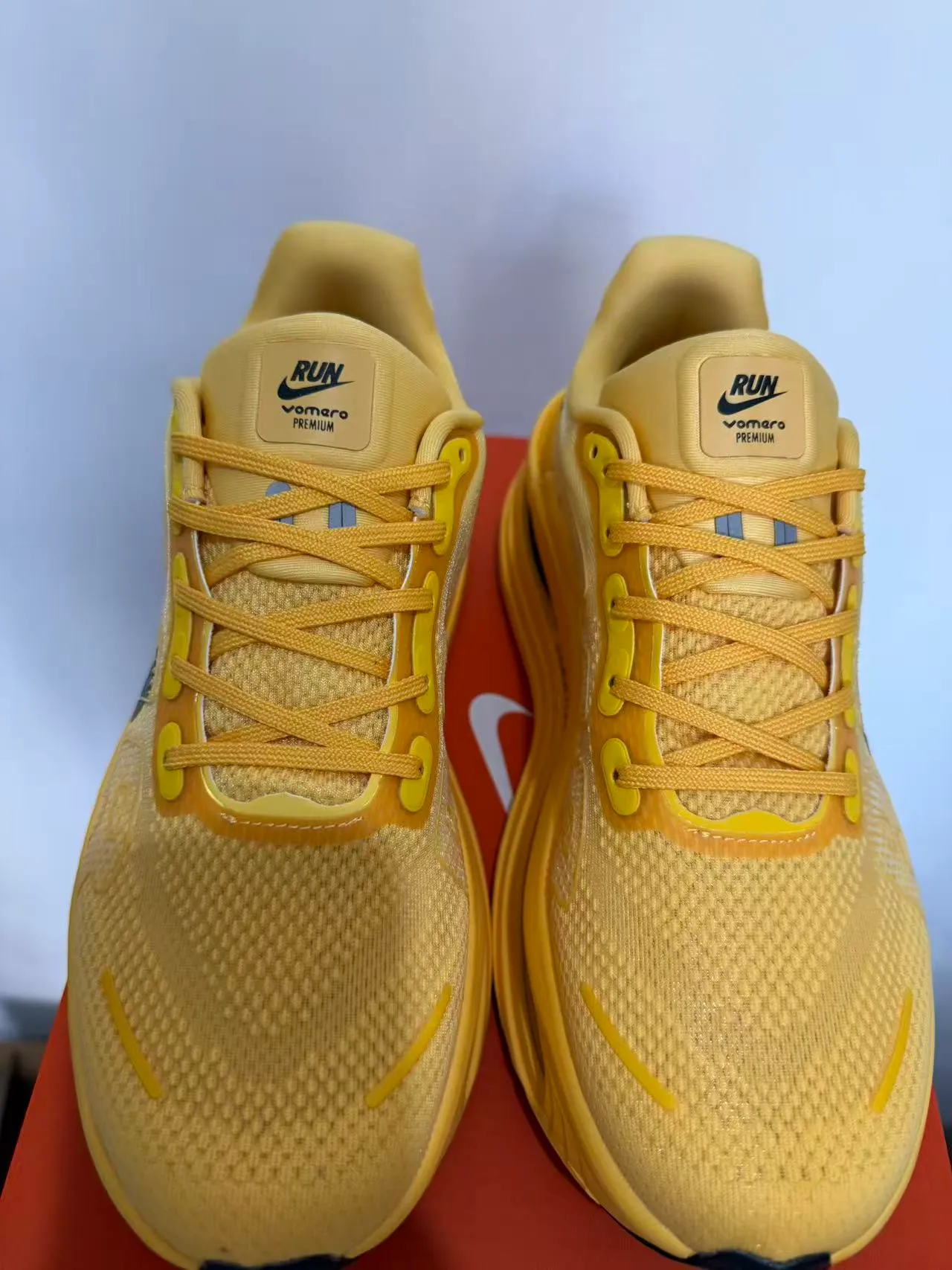 Nike Yellow Black Engineered Mesh Upper Full-Length Visible Air Zoom Unit Running Shoes 3