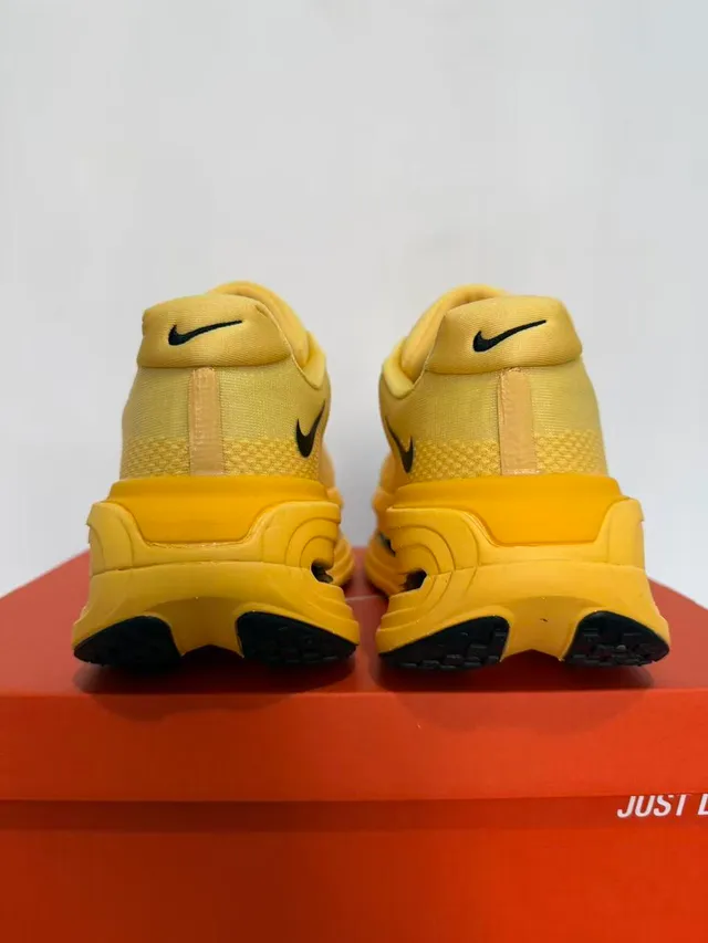 Nike Yellow Black Engineered Mesh Upper Full-Length Visible Air Zoom Unit Running Shoes 4