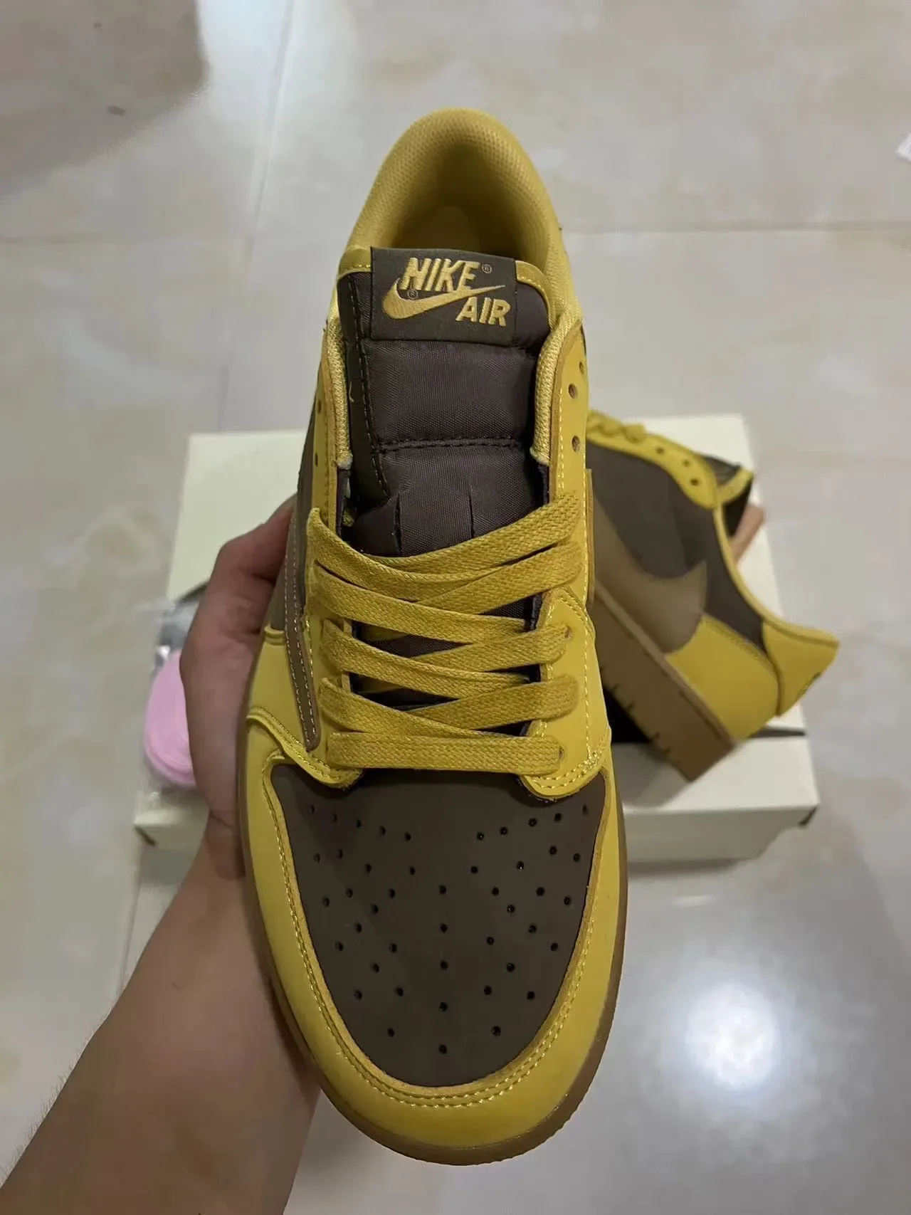 Nike Yellow Brown Low-Top Cupsole Sneakers 9