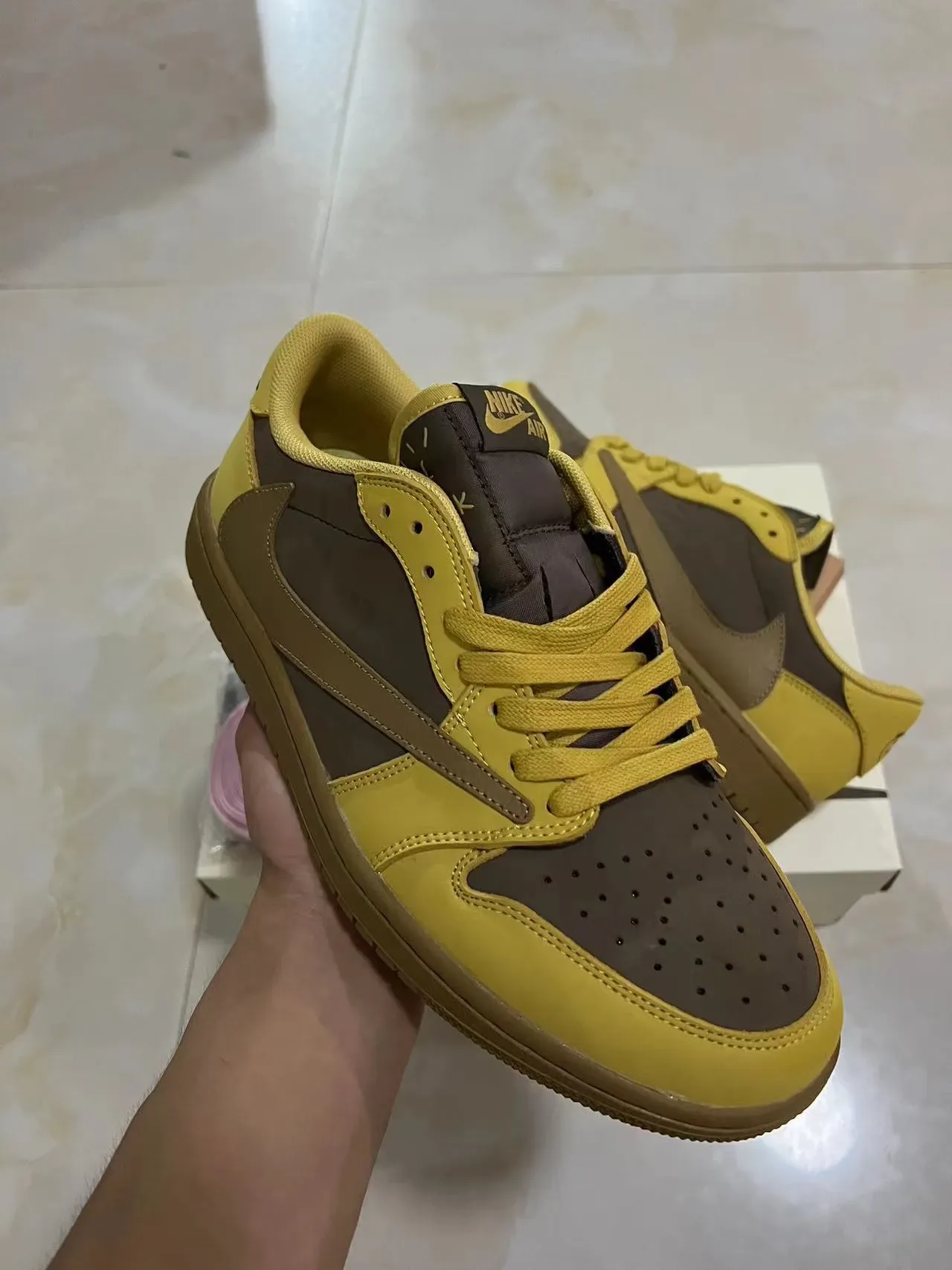 Nike Yellow Brown Low-Top Cupsole Sneakers 10