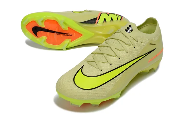 Nike Yellow Orange Knit Upper Low-Cut Firm-Ground Soccer Shoes 3