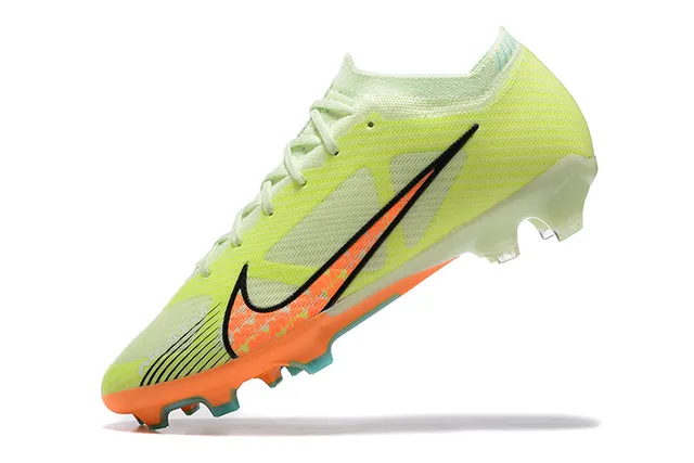 Nike Jaune Orange Chaussures de football à empeigne tricotée, lacets asymétriques, sol ferme 4