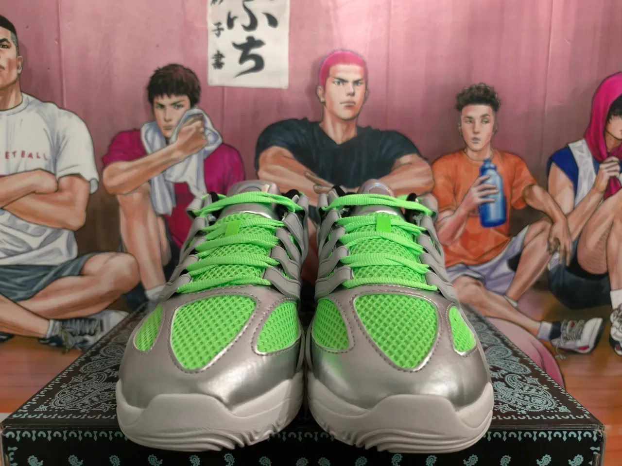 Nike Zoom 2K Gray Green Layered Synthetic Cage Overlays Iridescent Silver Heel Sneakers 3