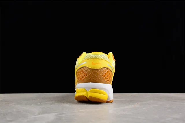 Nike Zoom 2K Jaune Orange Cage Synthétique Multicouche Maille Ouverte Supérieure Chaussures de course 10