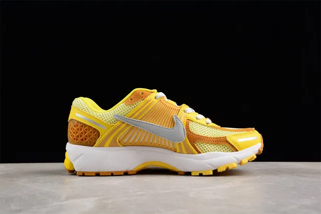 Nike Zoom 2K Jaune Orange Cage Synthétique Multicouche Maille Ouverte Supérieure Chaussures de course 11