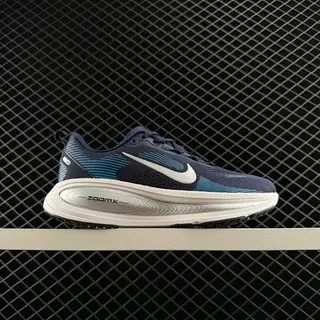 Nike Zoom VOMERO 18 Azul Marino Parte Superior de Malla Engineered Suela Media con Patrones de Olas Zapatillas de Running