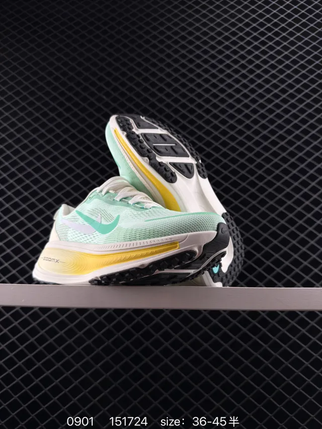 Nike ZoomX Green Yellow Engineered Mesh Upper Full-Length Midsole Running Shoes 6