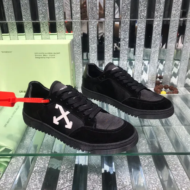 Off-White Arrow Tênis Lifestyle de Couro de Camurça Preto e Cinza 8
