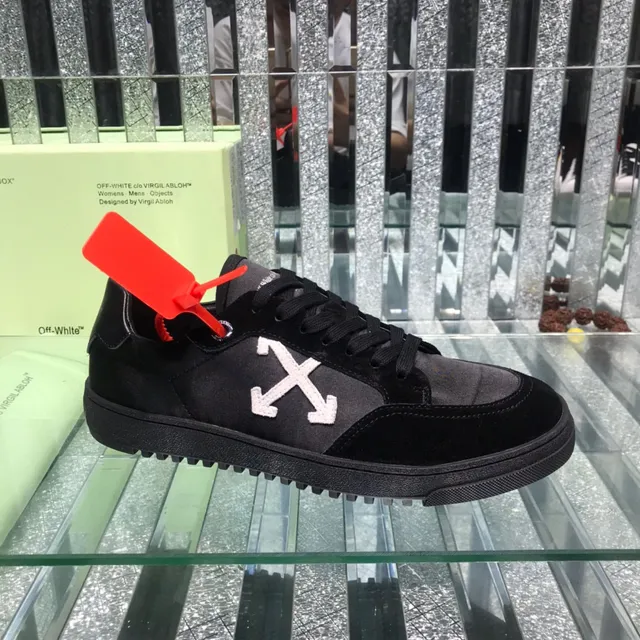 Off-White Arrow Tênis Lifestyle de Couro de Camurça Preto e Cinza 9