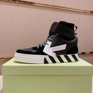 Off-White Arrow أحذية رياضية عالية السادة أسود وبيضاء للستايل الحياتي