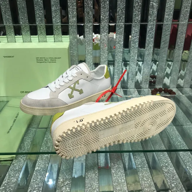 Off-White Arrow Sneakers Lifestyle en Daim et Cuir Low-Top 2