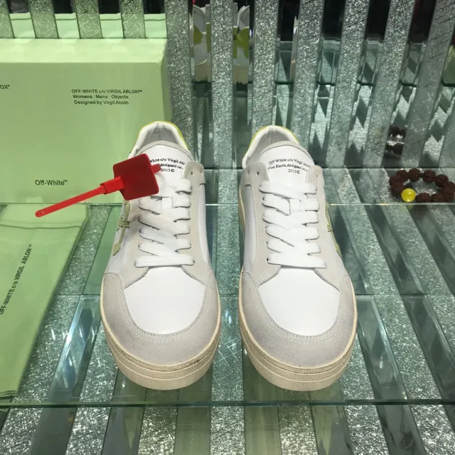 Off-White Arrow Sneakers Lifestyle en Daim et Cuir Low-Top 4