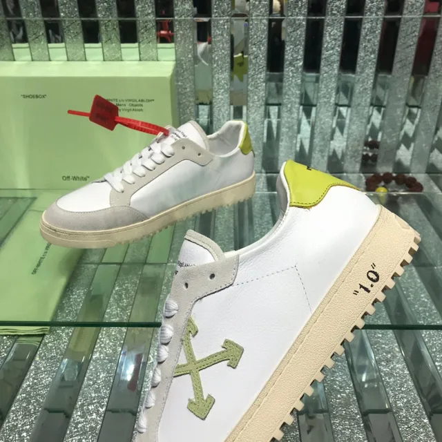 Off-White Arrow Sneakers Lifestyle en Daim et Cuir Low-Top 6