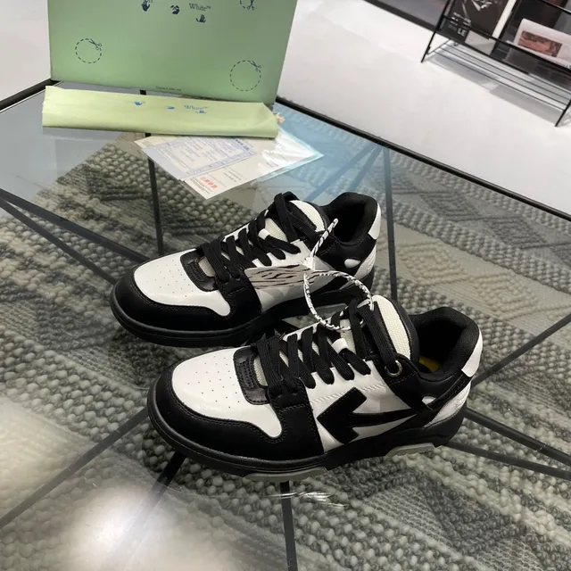 Off-White Chaussures Lifestyle Noires avec Logo de Flèche Diagonal Tige en Cuir Panelé 6