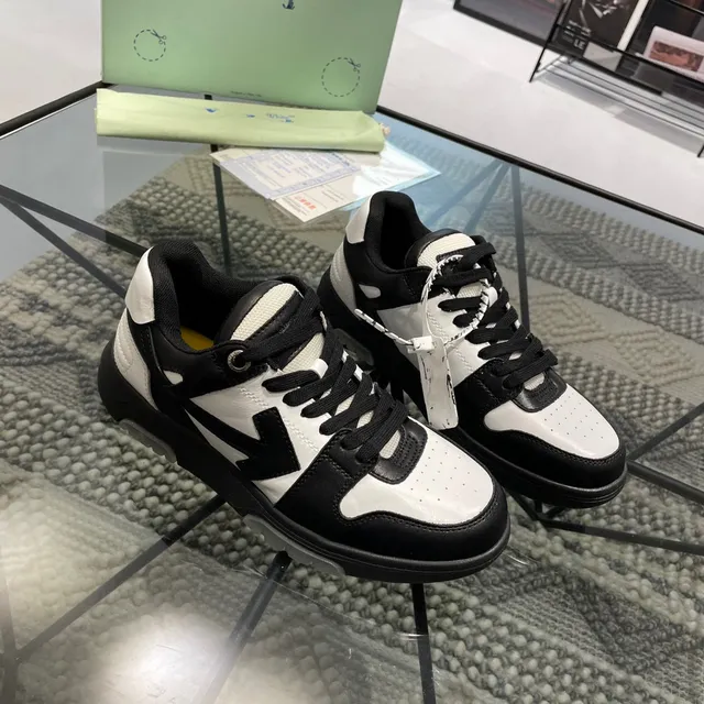 Off-White Chaussures Lifestyle Noires avec Logo de Flèche Diagonal Tige en Cuir Panelé 9